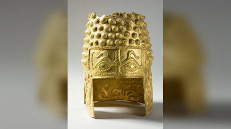 The golden helmet of Cotofenesti