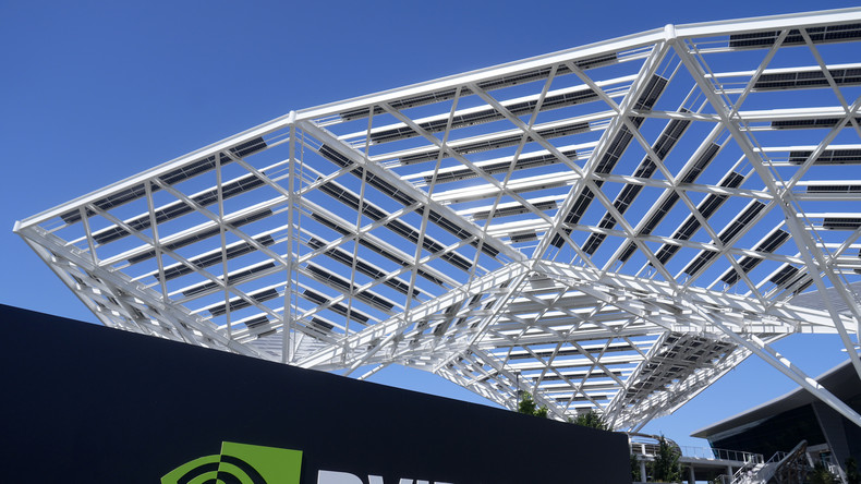 NVIDIA va investir 500 milliards de dollars dans des «usines d’IA» aux États-Unis
