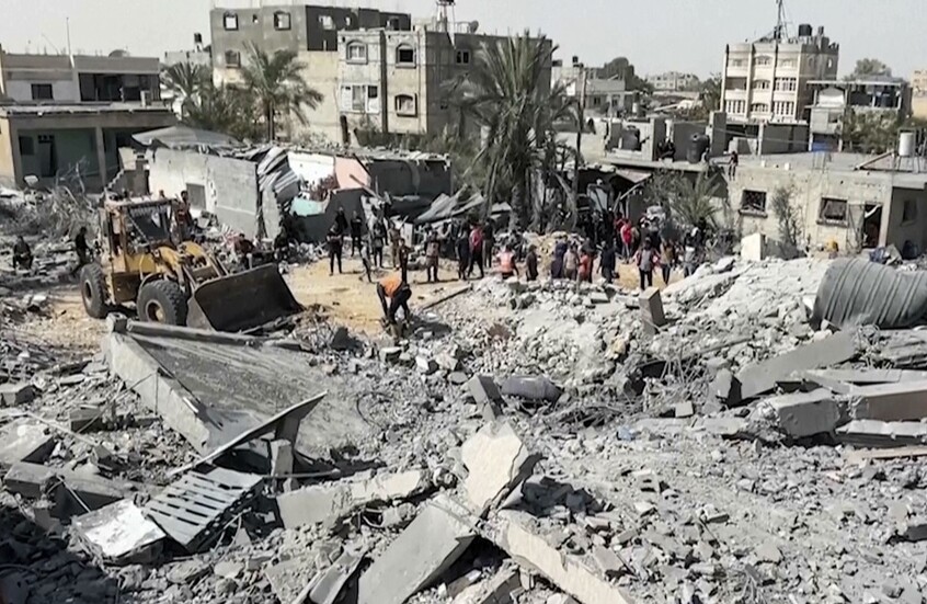عباس يصل القاهرة واتفاق متوقع بين السلطة الفلسطينية وحماس على إنشاء هيئة مساعدات مشتركة لسكان غزة