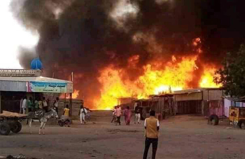 مقتل 100 مدني و9 عاملين إغاثيين: السعودية والصحة العالمية تدينان هجمات السودان الدامية