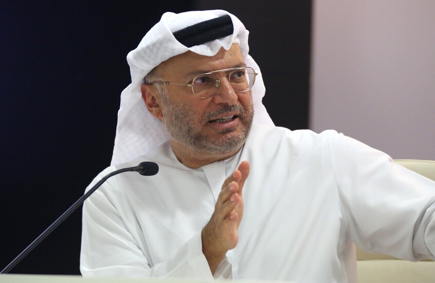 المستشار الرئاسي الإماراتي أنور قرقاش يعلق على العقوبات الأمريكية المفروضة على السودان