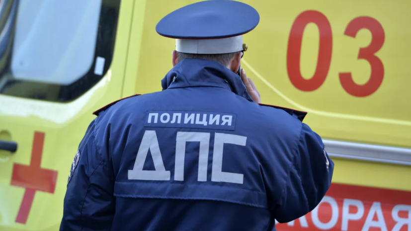 Микроавтобус попал в аварию на трассе М-12 в Подмосковье
